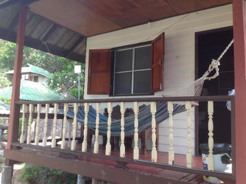 Family Tanotebay Resort Koh Tao Exterior photo