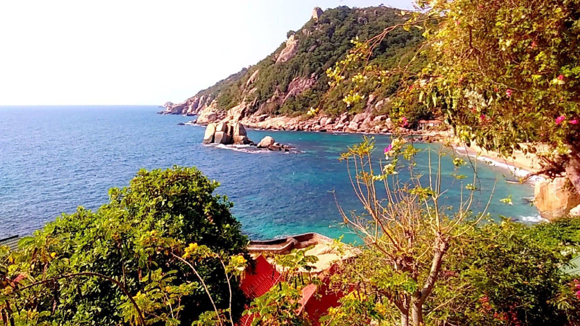 Family Tanotebay Resort Koh Tao Exterior photo