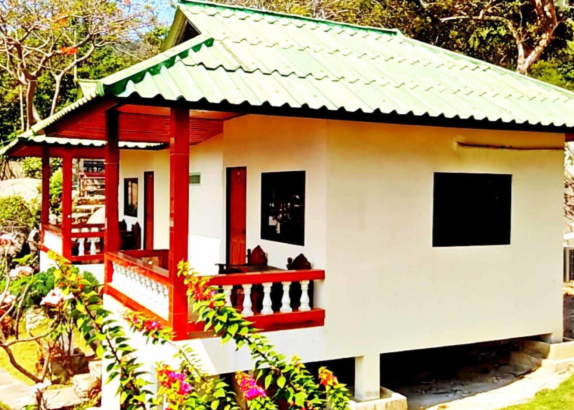 Family Tanotebay Resort Koh Tao Exterior photo